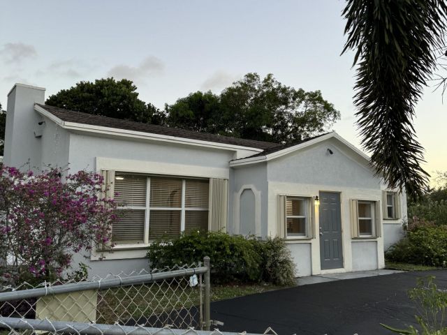 Home for sale at 701 SW 8th Avenue - photo 6656911