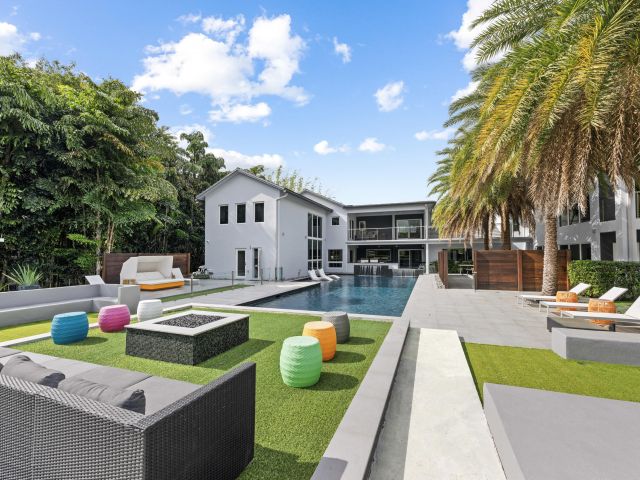 Home for sale at 7047 San Sebastian Circle - photo 5842928