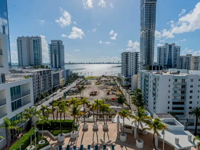 Apartment for sale  Unit #1001 - photo 5788670