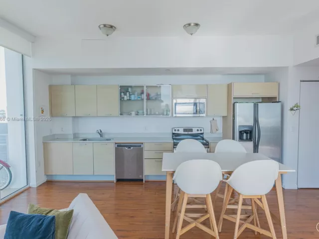 Apartment for sale  Unit #1001 - photo 5788676