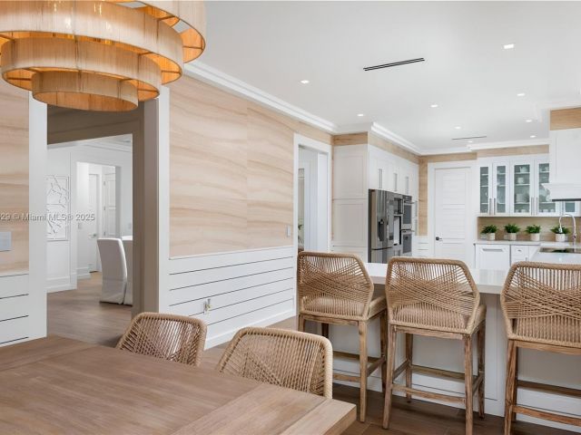 Home for sale at 2575 Pine Tree Dr - photo 5790313