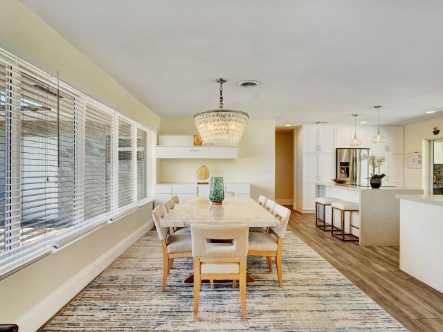 Home for rent at 701 W Royal Palm Road - photo 5821338