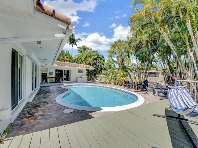 Home for rent at 701 W Royal Palm Road - photo 5821346