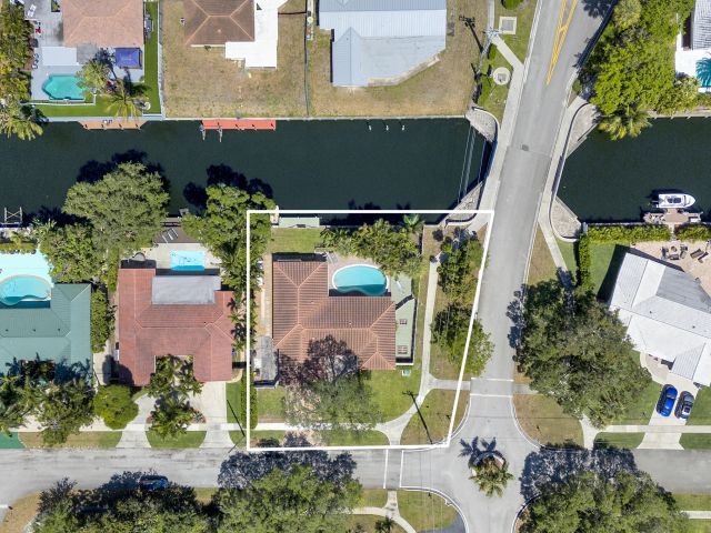 Home for rent at 701 W Royal Palm Road - photo 5821347