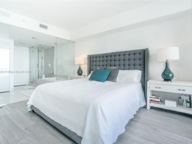 Apartment for rent  Unit #3505 - photo 5800537