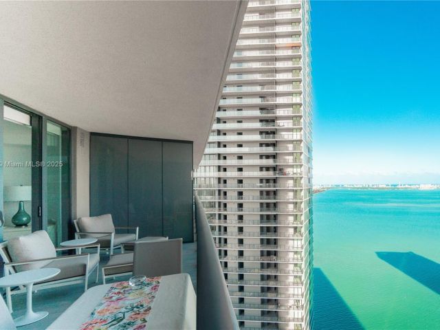 Apartment for rent  Unit #3505 - photo 5800552