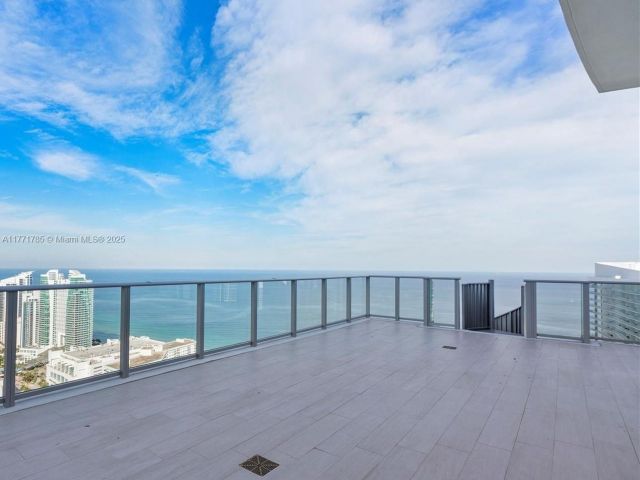 Apartment for sale  Unit #T4301 - photo 5798873