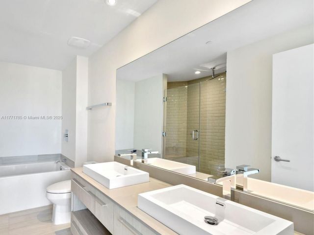 Apartment for sale  Unit #T4301 - photo 5798876