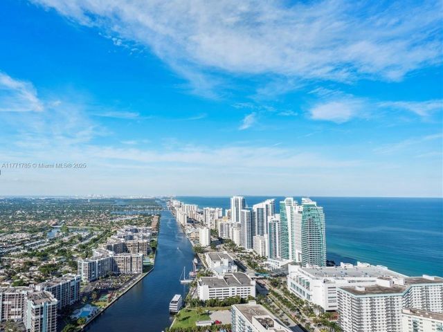 Apartment for sale  Unit #T4301 - photo 5798882