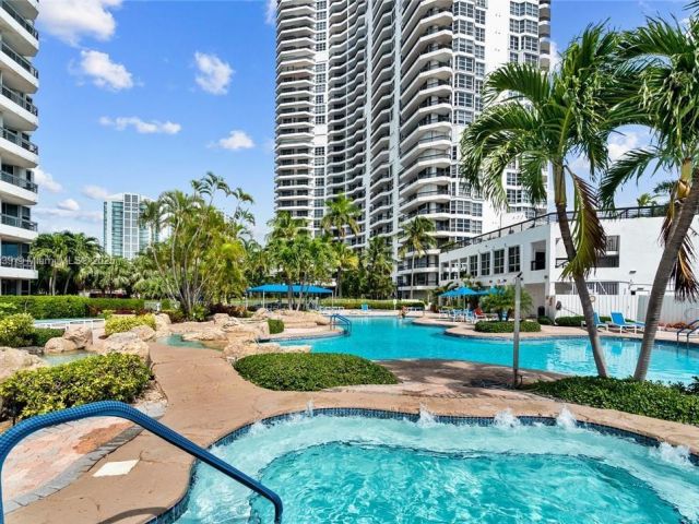 Apartment for sale  Unit #1210 - photo 5796518