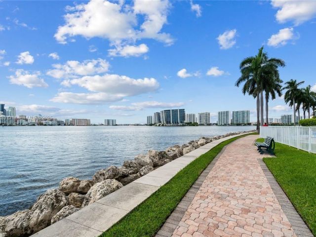 Apartment for sale  Unit #1210 - photo 5796527