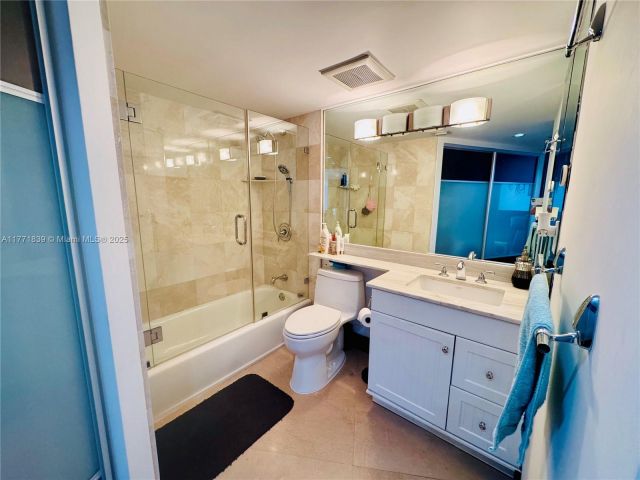 Apartment for sale  Unit #1210 - photo 6028163