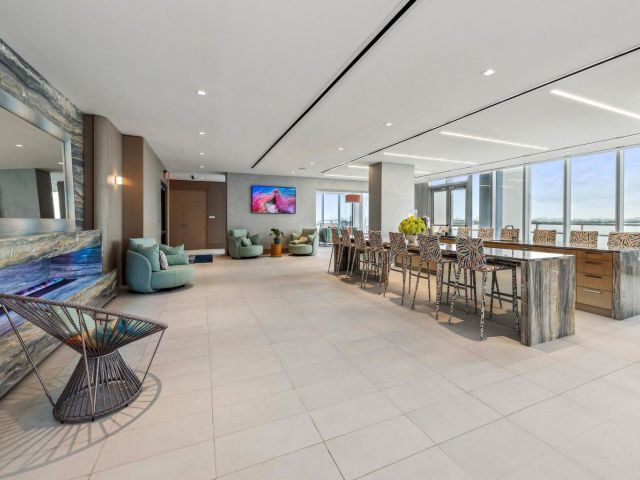 Apartment for sale  Unit #2104 - photo 5800853