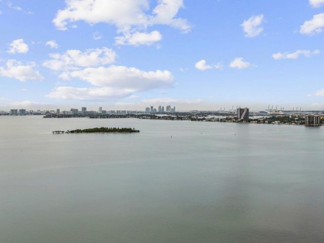 Apartment for sale  Unit #2104 - photo 5800858