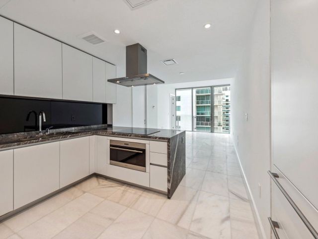 Apartment for sale  Unit #2104 - photo 5800866