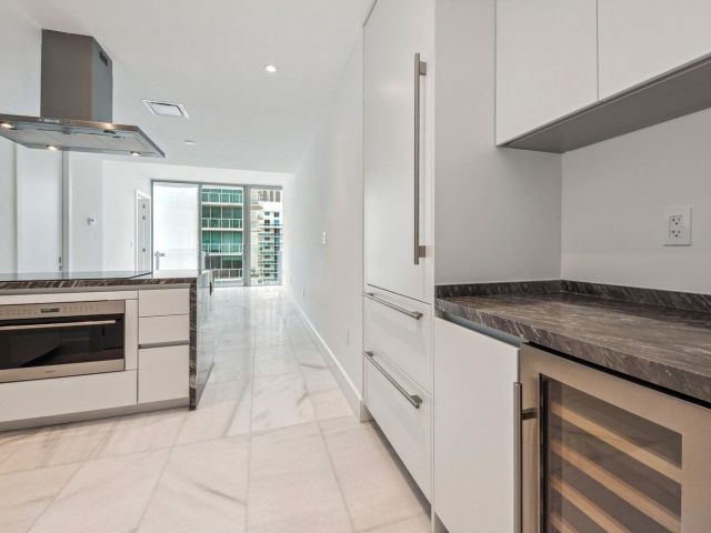 Apartment for sale  Unit #2104 - photo 5800867