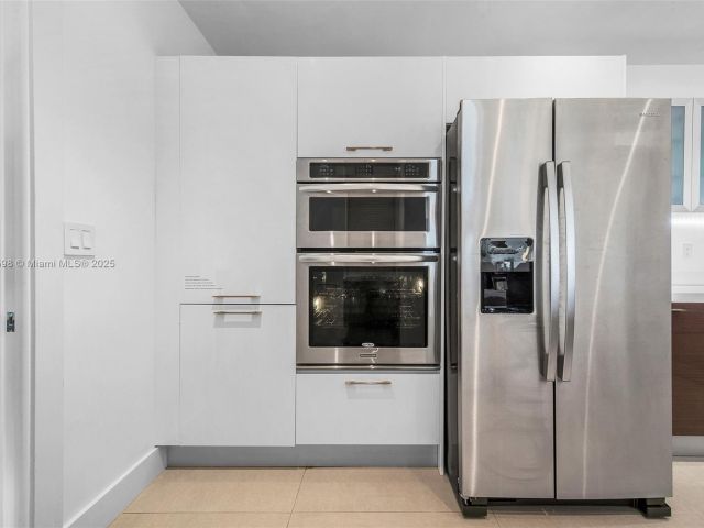 Apartment for rent  Unit #827 - photo 5800213