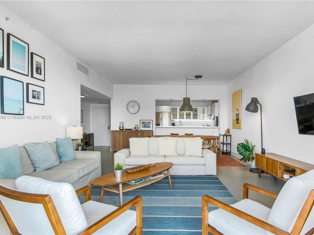 Apartment for rent  Unit #827 - photo 5800216