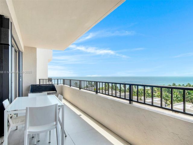 Apartment for rent  Unit #827 - photo 5800218