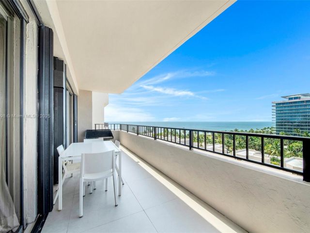 Apartment for rent  Unit #827 - photo 5800219