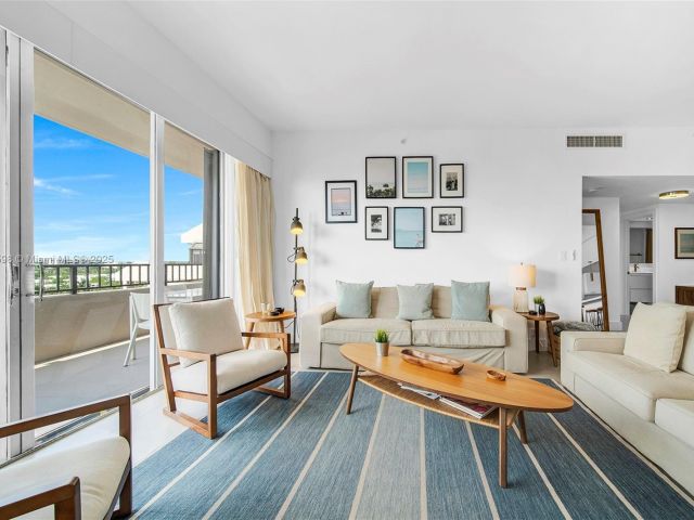 Apartment for rent  Unit #827 - photo 5800224