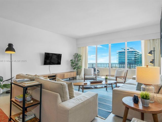 Apartment for rent  Unit #827 - photo 5800227