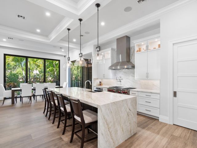 Home for sale at 1707 SW 6th Avenue - photo 6015212