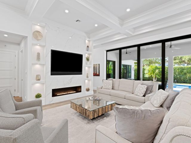 Home for sale at 1707 SW 6th Avenue - photo 6015217