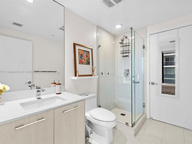 Apartment for sale  Unit #3601 - photo 5811576