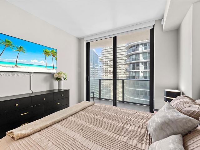 Apartment for sale  Unit #3601 - photo 5811580