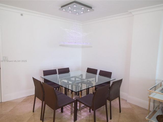 Apartment for sale  Unit #833 - photo 5811435