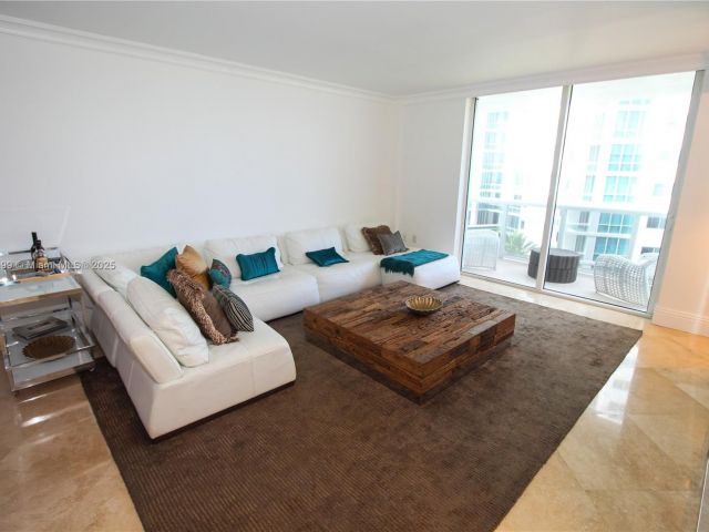 Apartment for sale  Unit #833 - photo 5811436