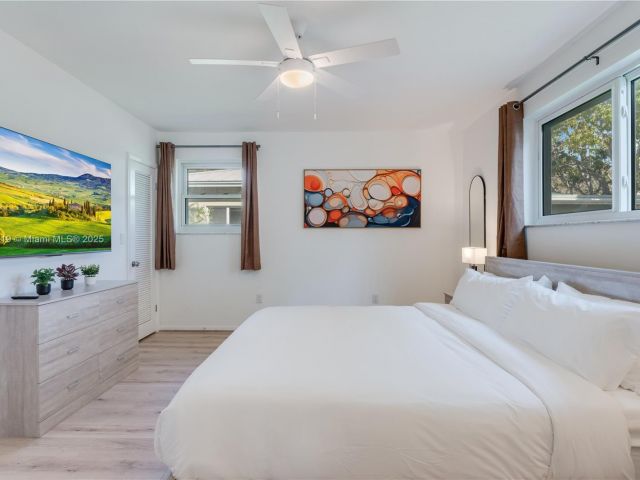 Home for rent at 820 SW 26th Rd - photo 5799069