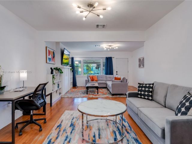 Home for rent at 820 SW 26th Rd - photo 5799074