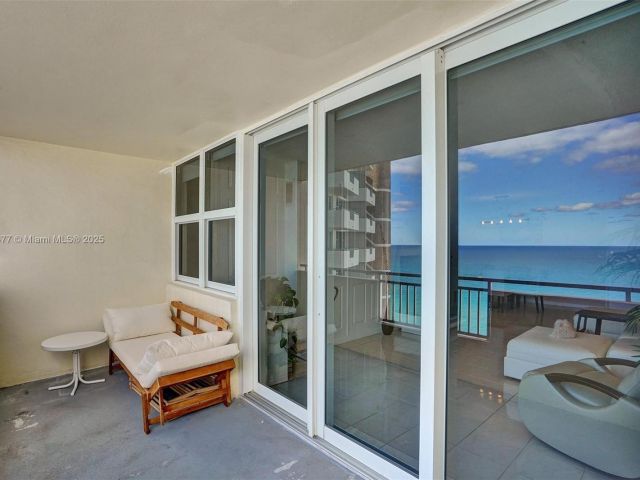 Apartment for rent  Unit #1504 - photo 6249567