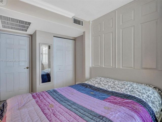 Apartment for rent  Unit #1504 - photo 6249569