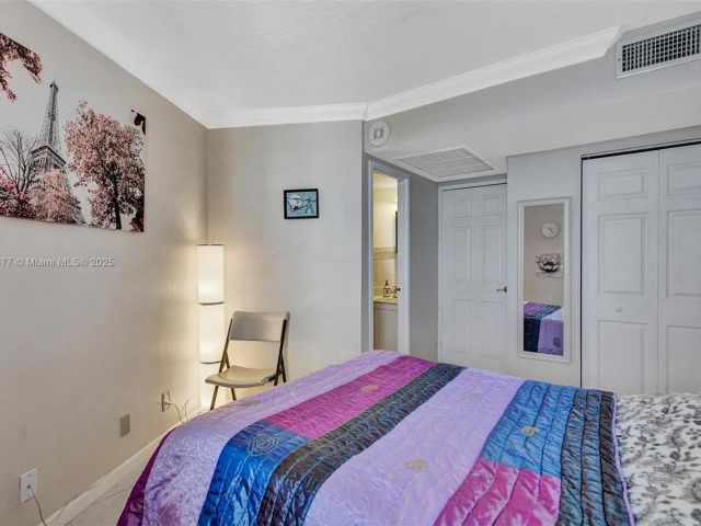 Apartment for rent  Unit #1504 - photo 6249570