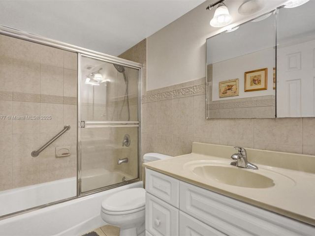 Apartment for rent  Unit #1504 - photo 6249576