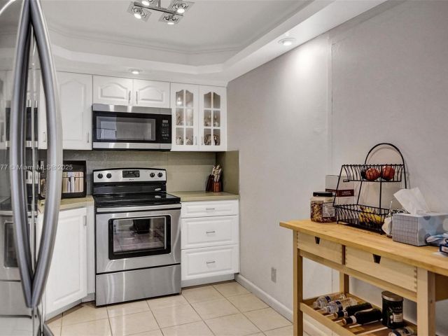 Apartment for rent  Unit #1504 - photo 6249582