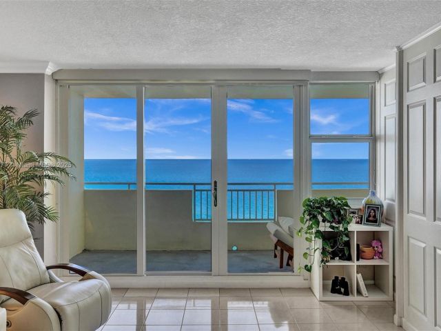 Apartment for rent  Unit #1504 - photo 6249586