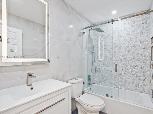 Home for sale at 518 NW 130th Way - photo 5806470