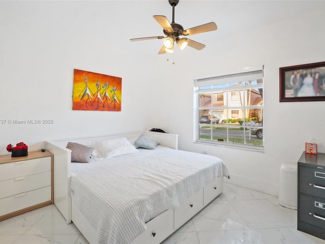 Home for sale at 518 NW 130th Way - photo 5806473