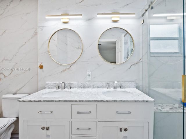 Home for sale at 518 NW 130th Way - photo 5806475