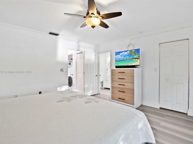 Home for sale at 518 NW 130th Way - photo 5806476