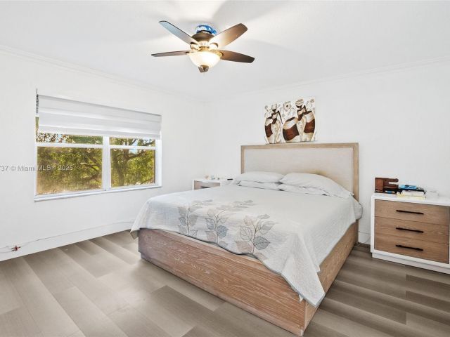 Home for sale at 518 NW 130th Way - photo 5806477