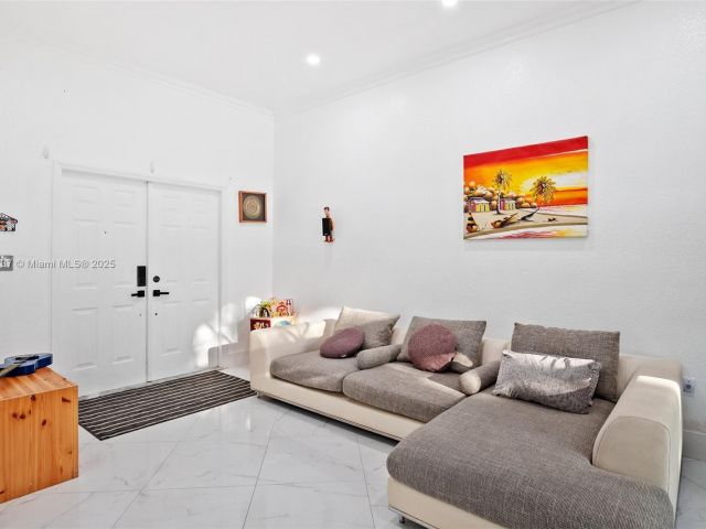 Home for sale at 518 NW 130th Way - photo 5806486