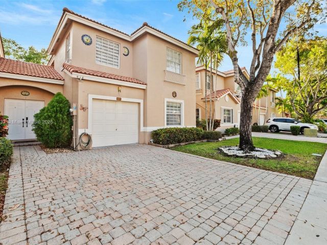 Home for sale at 518 NW 130th Way - photo 5806487