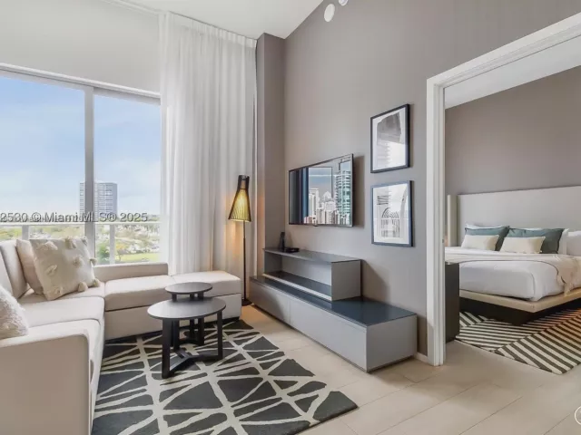 1-bedroom condo for sale in Hollywood - 4010 S Ocean Dr R406 - MondialRealty
