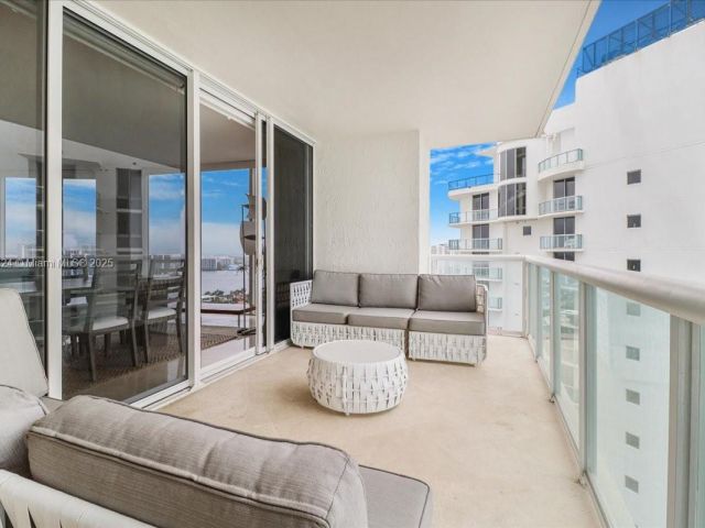 Apartment for sale  Unit #2404 - photo 5836876