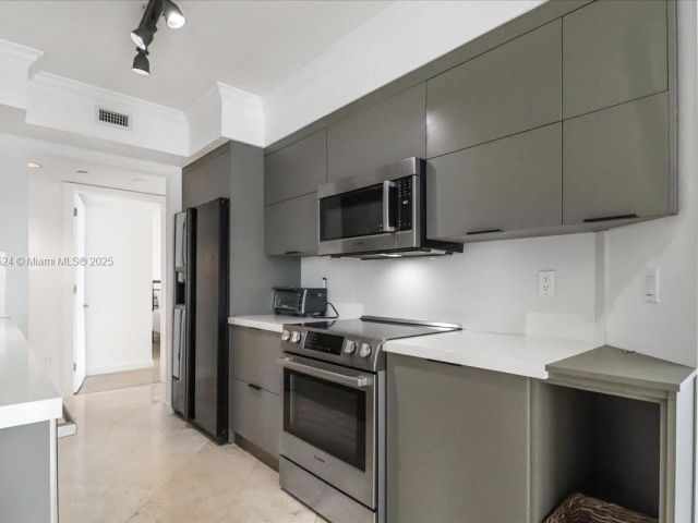 Apartment for sale  Unit #2404 - photo 5836880